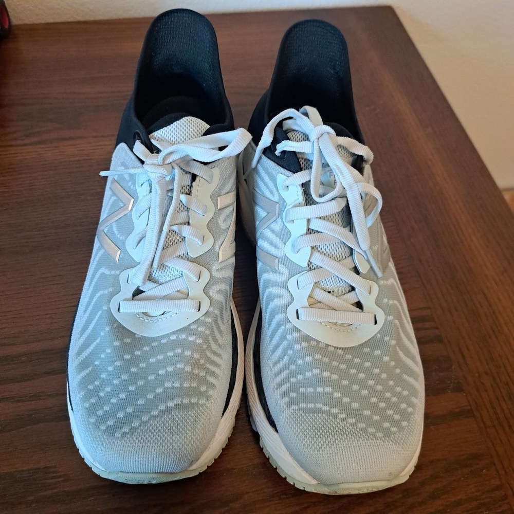 New Balance Fresh Foam 860v11 Light Blue Black Running Shoes W860E11